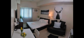 Condo in Makati studio type fast wifi Netflix